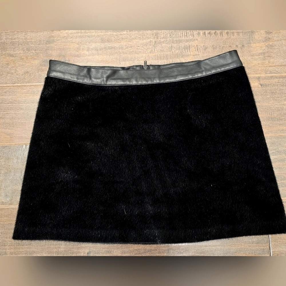 Sam Edelman Faux Fur Skirt sz 6